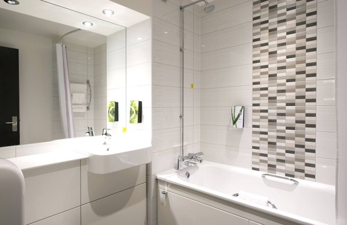 Redcliffe Hotel | Premier Inn Bristol City Centre - Finzels Reach