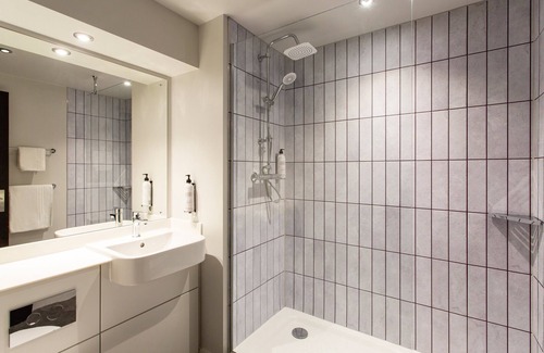 Coventry Hotel | Premier Inn Coventry City - Earlsdon Park