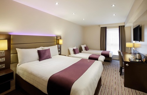 Newport Hotel | Premier Inn Isle Of Wight - Newport