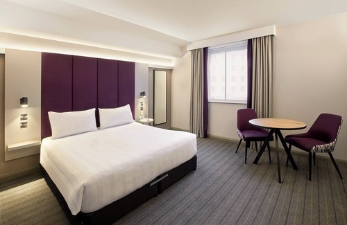 Greenwich West Hotel | Premier Inn London Greenwich