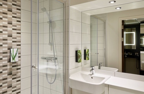 Cheadle Hotel | Premier Inn Manchester - Cheadle