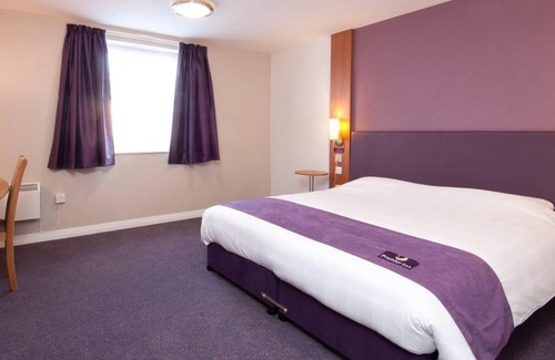 Newmarket Hotel | Premier Inn Newmarket