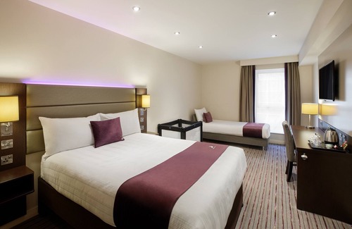 Stafford Hotel | Premier Inn Stafford North - Hurricane