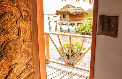 Dangriga Casa | Bungalow Premier Overwater