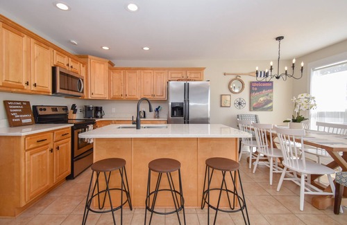Dadeville Casa | Premier, Peaceful Waterfront Location! Big, clear water views! Fire table!