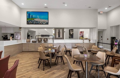 Florida Center Complejo | Premier Resort Condos Near Universal