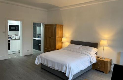 Uphall Apartamento | Premier Studio B