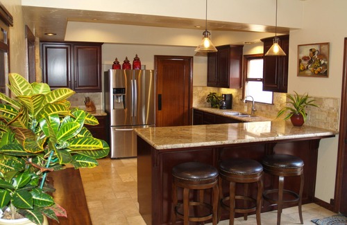 Mariposa Casa | Premier Town Villa en el área de Yosemite con jacuzzi, patios y cancha deportiva