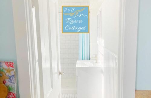 Aquebogue Casa | Premier Waterfront Cottage 3