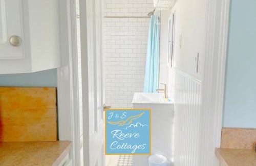 Aquebogue Casa | Premier Waterfront Cottage 2