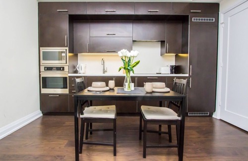 North York Apartamento | Premium 1 Bedroom /Parking/ Subway/ North York