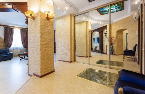 Minsk City Centre Apartamento | Premium 2-bedroom 2-bathroom apartment Nezavisimosti 13