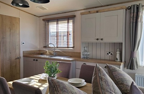 Hunstanton Cabina | Premium 2 Bedroom Caravan with Free Wifi