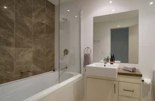 Warrawee Apartamento | Premium 2 Bedroom Garden Apartment