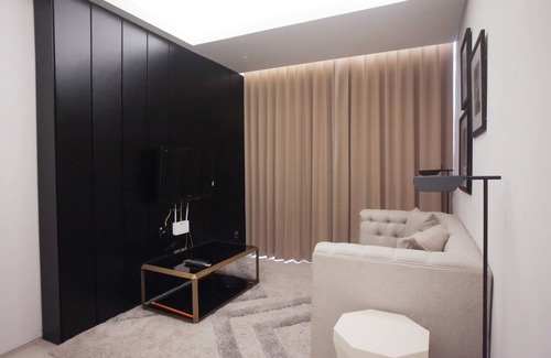 Ngagel Apartamento | Premium 2BR Apartment near Marvell City Mall at The Linden