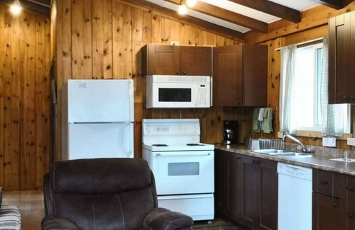 Seguin Cabina | Premium 3 Bedroom Cottage
