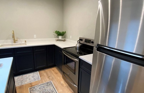Greensburg Apartamento | Premium Accommodations for up to 6 people in the heart of Downtown Greensburg
