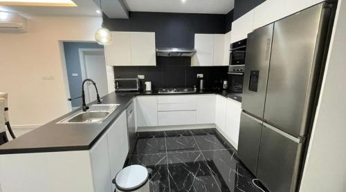 Yaounde Apartamento | Premium apart avec billard et piscine