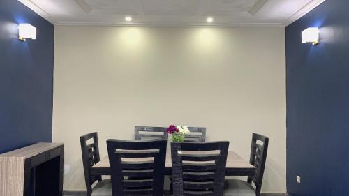 Yaounde Apartamento | Premium apart with parking and terrace