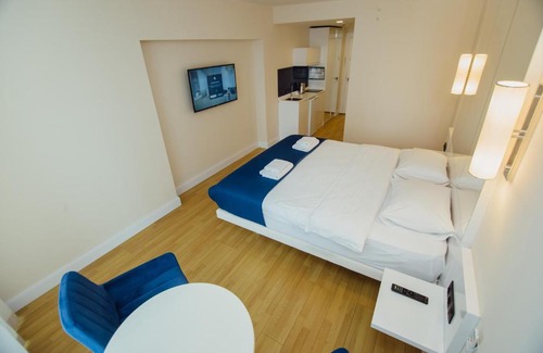 New Boulevard Apartamento | Premium Aparthotel with Sea View