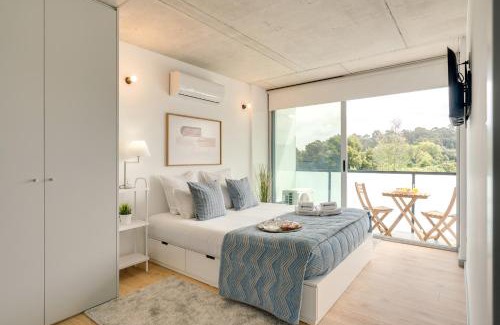 Vila Nova de Gaia Apartamento | Premium Apartments with Balcony, Pool & Garage by HostWise