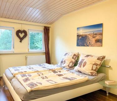 Grossenkneten Apartamento | Premium Apartment mit Ofen, Badewanne & Dusche, Parkplatz, ganze Wohnung