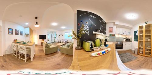 Castle Hill Apartamento | Premium Buda Hideaway-Private Apartment, Extra Location, WiFi & Aircon