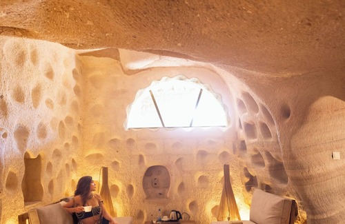Uchisar Apartamento | Premium Cave with Private Underground Mystic Water Pool 204