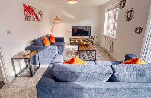 Seisdon Casa | Modern 4 Bedroom 2 Bath House with Parking, Tyseley, Birmingham