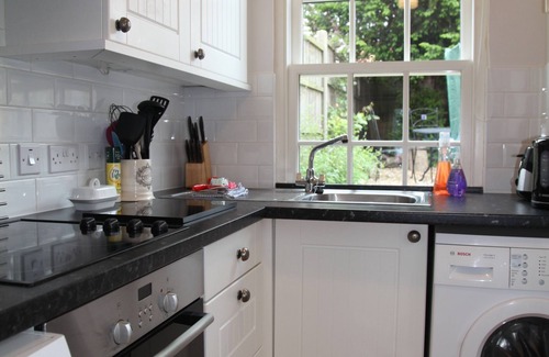 Rodmersham Green Cabaña | Candy Cottage-Estándar-Rural-Baño Privado