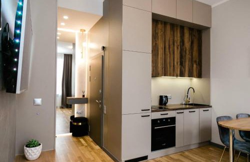 Avoti Apartamento | Premium Design, Renovated 2024 Free parking