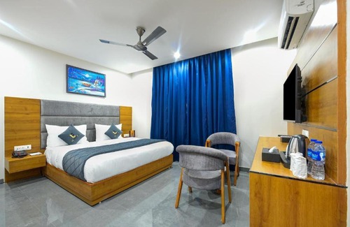 Mahipalpur Hotel | Premium Lee Premier
