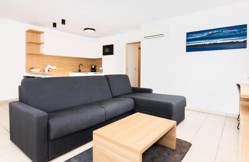 Seca Apartamento | Premium Levant Marina Apartments with Sea View by Locap Group