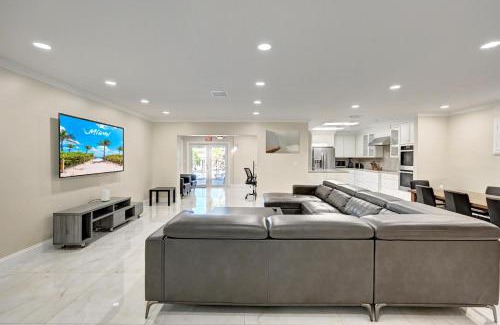 South Lake Villa | Premium Luxury 5BR Villa near Hollywood Beach