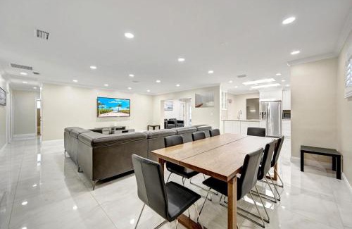 South Lake Villa | Premium Luxury 5BR Villa near Hollywood Beach