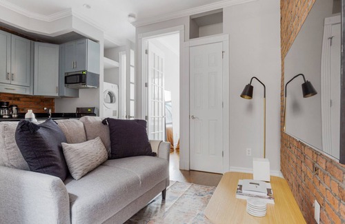 Tudor City Apartamento | Premium Murray Hill 2BR w/ W/D, nr UN, by Blueground