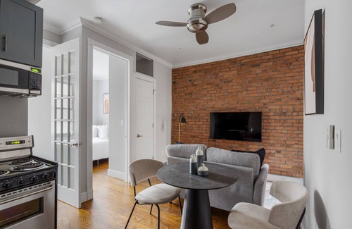 Tudor City Apartamento | Premium Murray Hill 2BR w/ W/D, nr UN, by Blueground