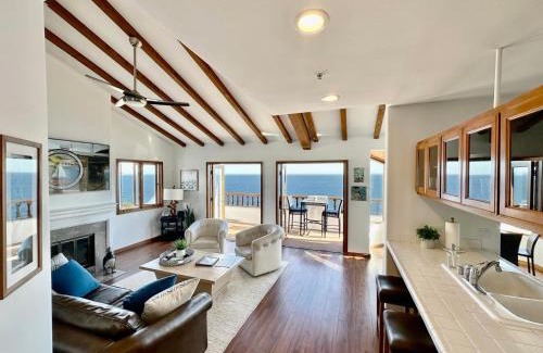 Avalon Casa | Premium Ocean Corner Unit, Fireplace, Golf Cart, 21 Steps from Top