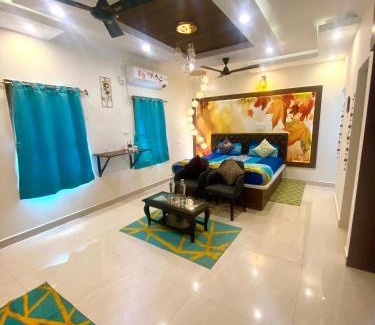 Bommasandra Casa | Premium Pent house with Hot bath Tub near ECity - Luxe KING size bed with Large Sitout area