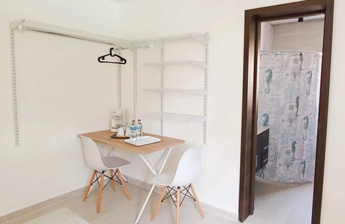 Bavaro Apartamento | PREMIUM QUEEN BED SUITE CONNECTING Pool and Beach Club - La Piazzetta #73