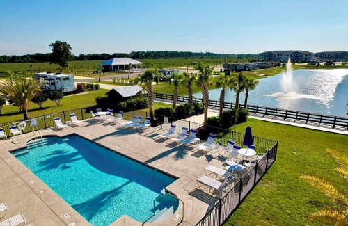 Foley Alquiler De RV | Premium RV Site ⛱️ Resort Amenities 👙Heated Pool🎢 Near OWA & Beaches 🐚🏝️🌊!