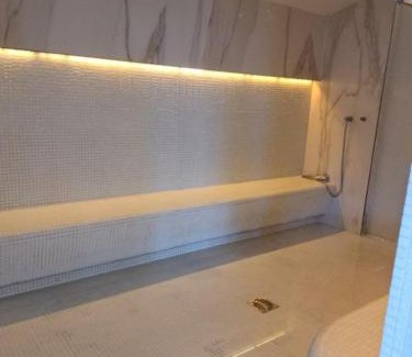 Mamaia-Sat Apartamento | Premium Studio Privat ApartHotel situat In Alezzi Beach Resort Piscina,Sauna,Jacuzzi,Parking