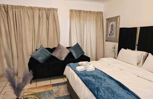 Lone Hill Apartamento | Premium Studio Apartment In The Fabulous Lonehill / fourways, Sandton With WiFi