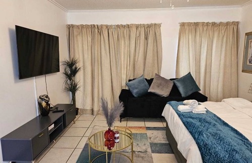 Lone Hill Apartamento | Premium Studio Apartment In The Fabulous Lonehill / fourways, Sandton With WiFi