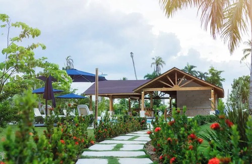 Sanchez Apartamento | Suite premium en villa con jardín y piscina