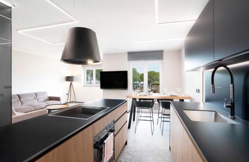 Seca Apartamento | Premium Two Bedroom Apartment Burin 100 by Locap Group