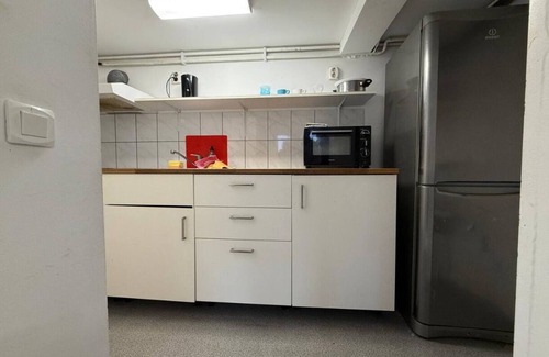 Molndal Apartamento | Premium Workers Home | Near Volvo | Parking