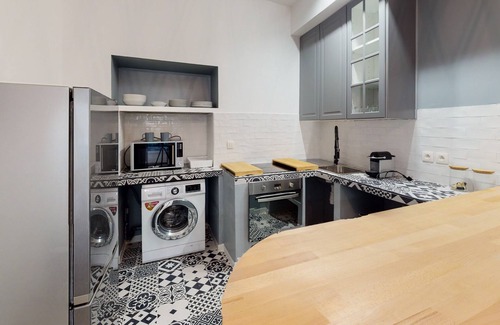 Sartene Apartamento | Pres de la Place Porta Petit F2 Bien Équipé et Refait a Neuf, a 15 ' des Plages