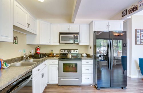 Groom Creek Cabina | ¡NUEVO! Prescott Cabin w / Yard & Deck 6 millas a la ciudad
