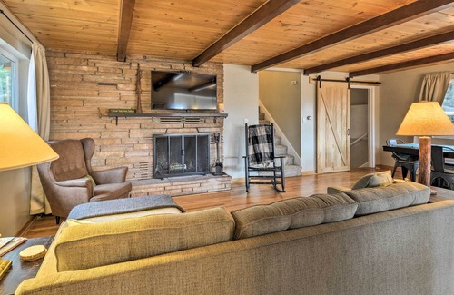 Groom Creek Cabina | Prescott Cabina con patio y sala de juegos en 1. 25 acres!